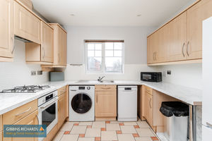 Kitchen- click for photo gallery